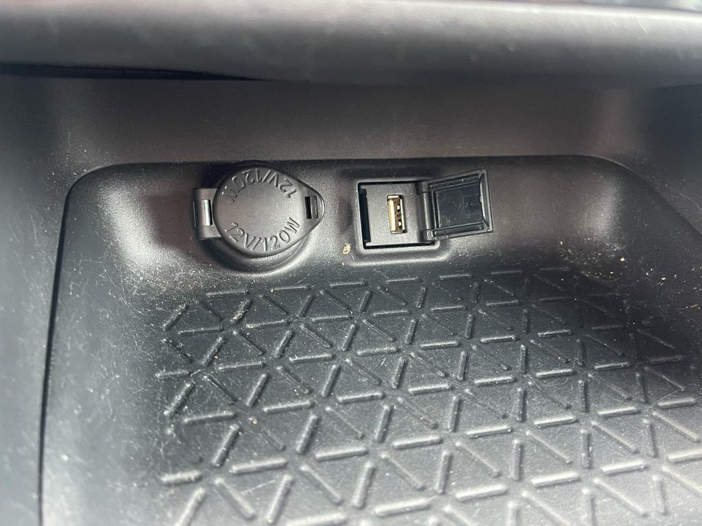 2020 Toyota RAV4 in Antigonish, Nova Scotia - 33 - w1024h768px