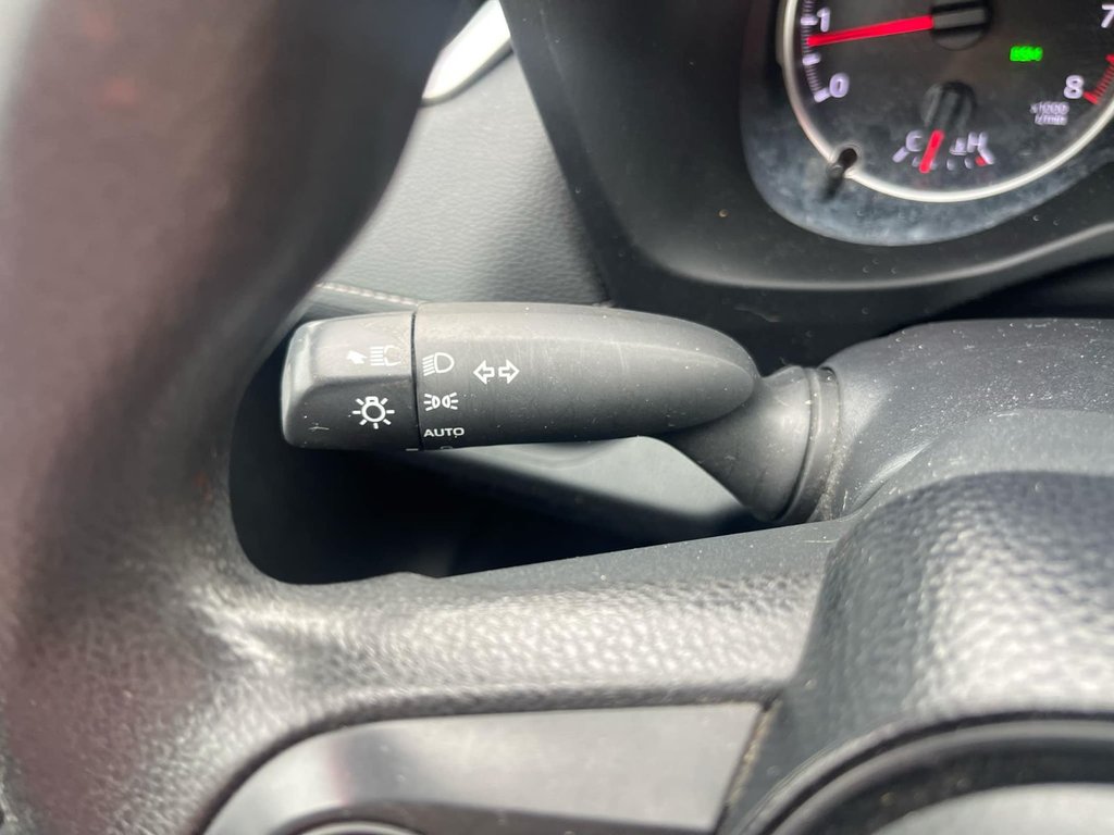 2020 Toyota RAV4 in Antigonish, Nova Scotia - 20 - w1024h768px