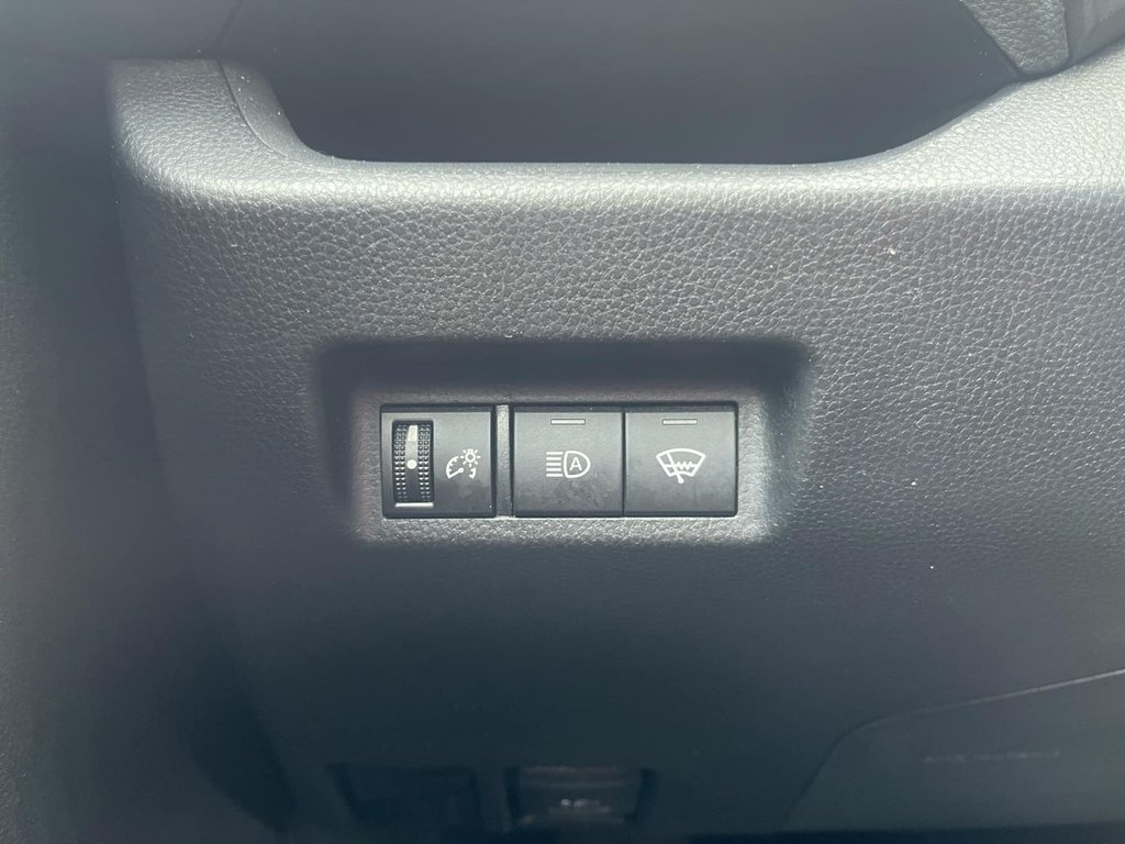 2020 Toyota RAV4 in Antigonish, Nova Scotia - 19 - w1024h768px