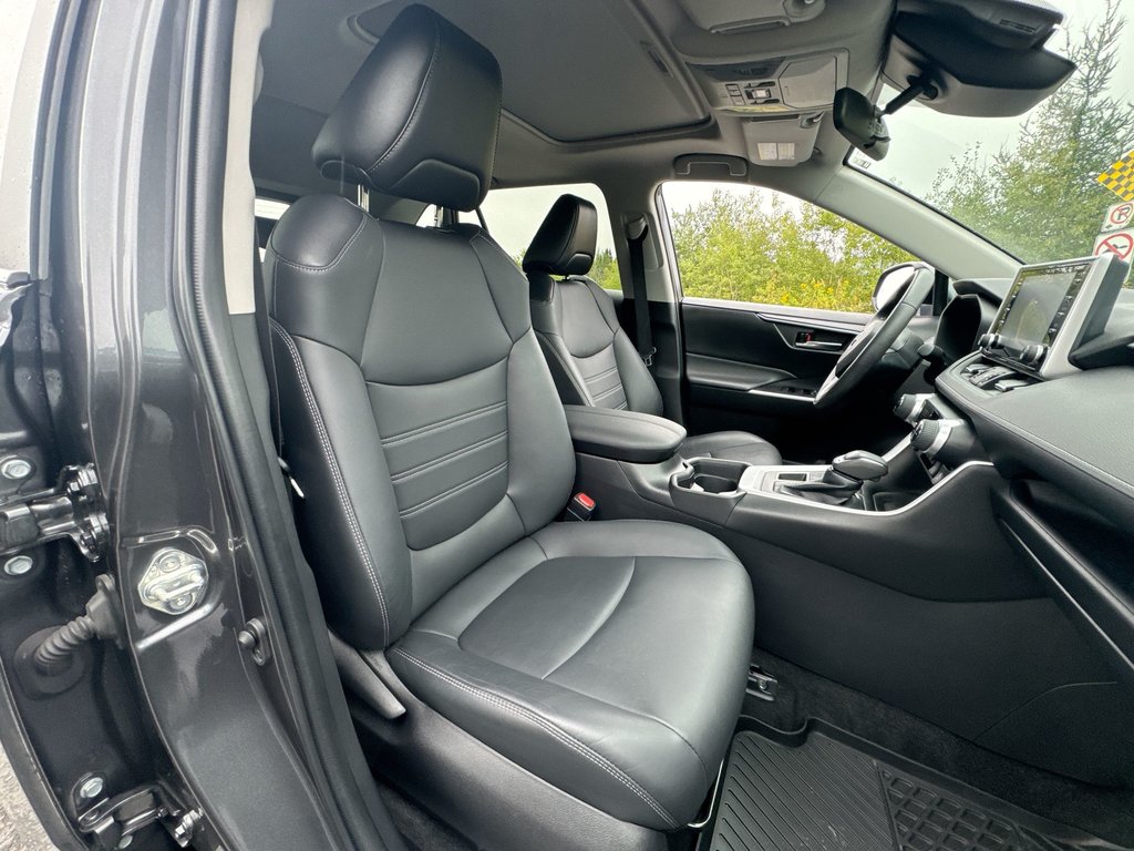 2021 Toyota RAV4 XLE | Roof | Cam | USB | Warranty to 2027 in Saint John, New Brunswick - 42 - w1024h768px