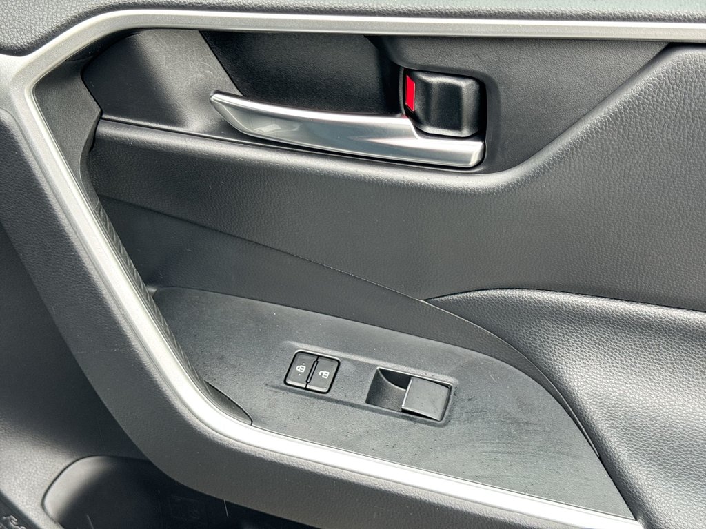 2021 Toyota RAV4 XLE | Roof | Cam | USB | Warranty to 2027 in Saint John, New Brunswick - 46 - w1024h768px