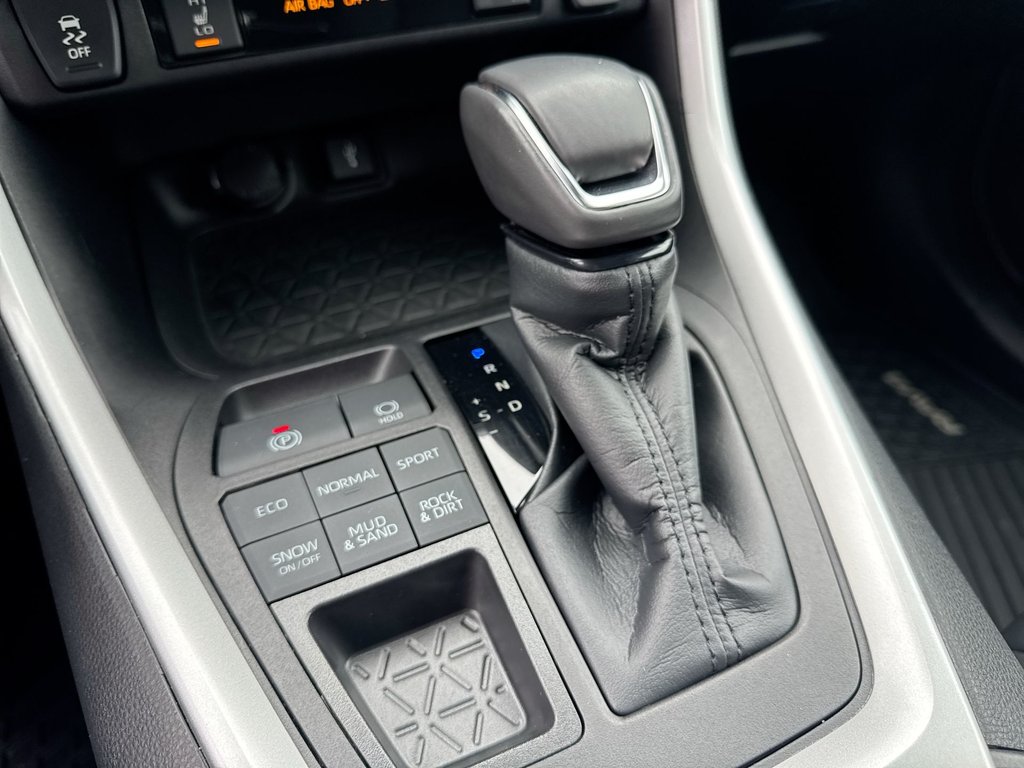2021 Toyota RAV4 XLE | Roof | Cam | USB | Warranty to 2027 in Saint John, New Brunswick - 29 - w1024h768px