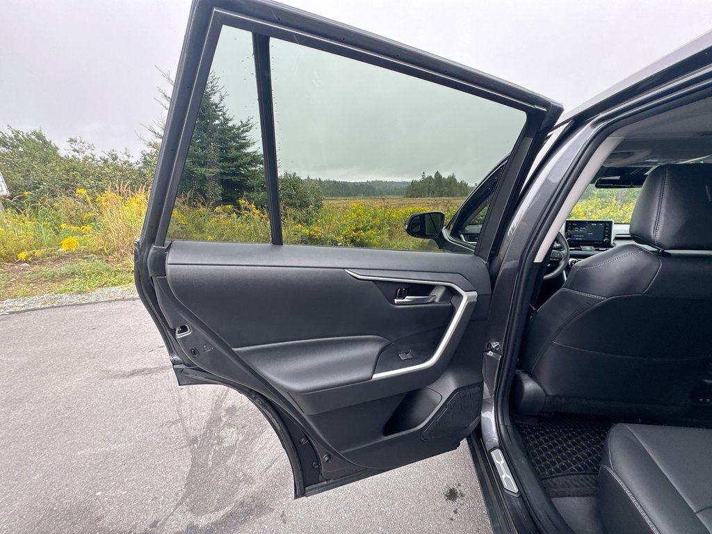 2021 Toyota RAV4 XLE | Roof | Cam | USB | Warranty to 2027 in Saint John, New Brunswick - 35 - w1024h768px
