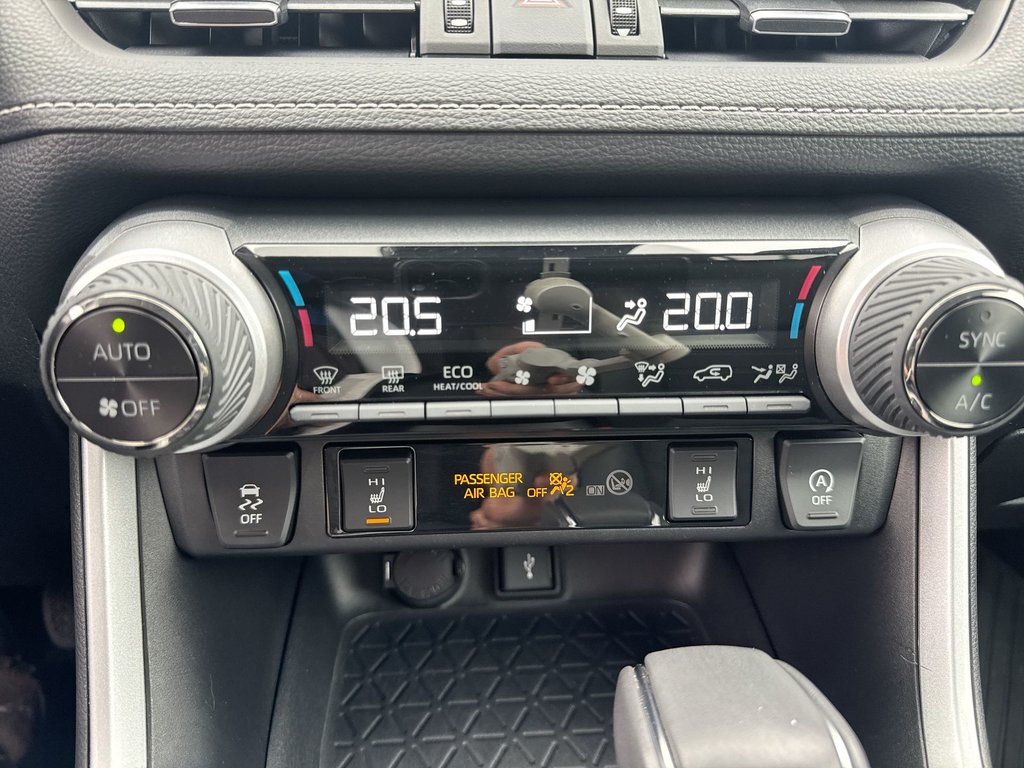2021 Toyota RAV4 XLE | Roof | Cam | USB | Warranty to 2027 in Saint John, New Brunswick - 27 - w1024h768px