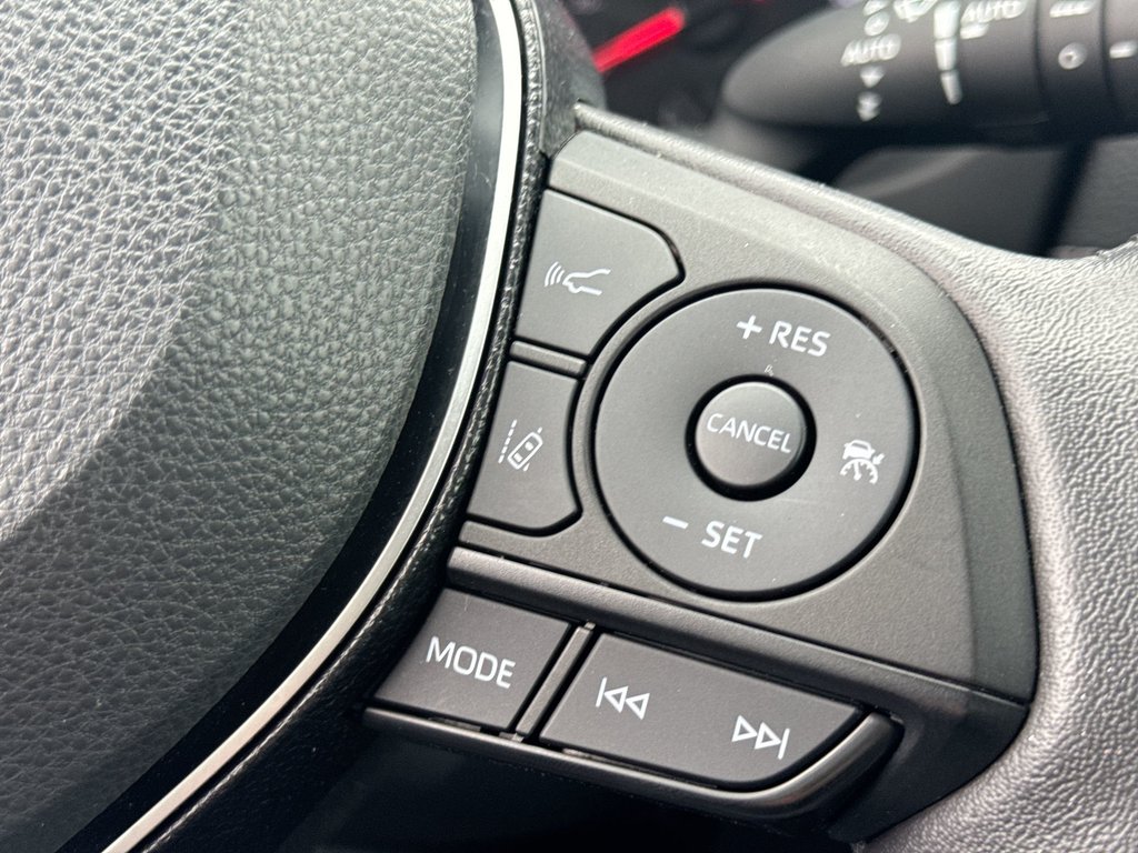 2021 Toyota RAV4 XLE | Roof | Cam | USB | Warranty to 2027 in Saint John, New Brunswick - 21 - w1024h768px