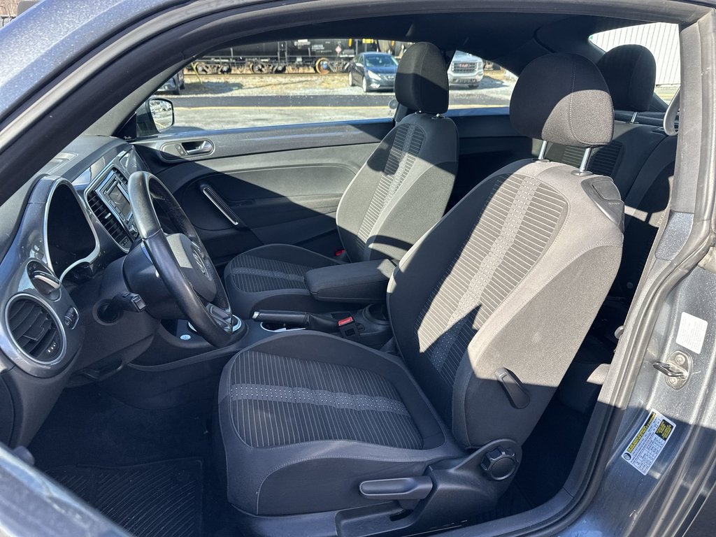 Volkswagen Beetle Coupe Comfortline | USB | Htd Seats | Bluetooth 2014 à Saint John, Nouveau-Brunswick - 11 - w1024h768px