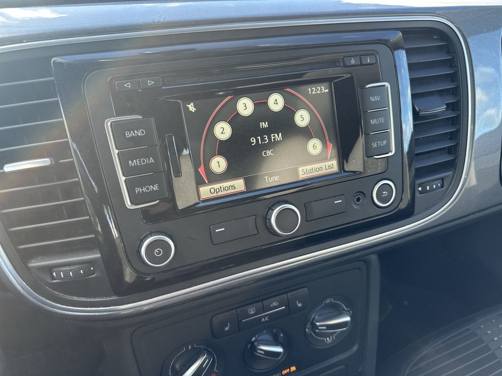 Volkswagen Beetle Coupe Comfortline | USB | Htd Seats | Bluetooth 2014 à Saint John, Nouveau-Brunswick - 24 - w1024h768px