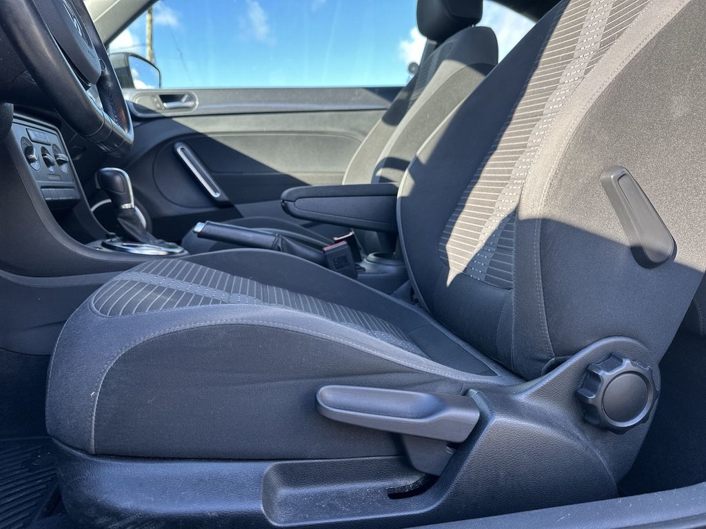 Volkswagen Beetle Coupe Comfortline | USB | Htd Seats | Bluetooth 2014 à Saint John, Nouveau-Brunswick - 14 - w1024h768px