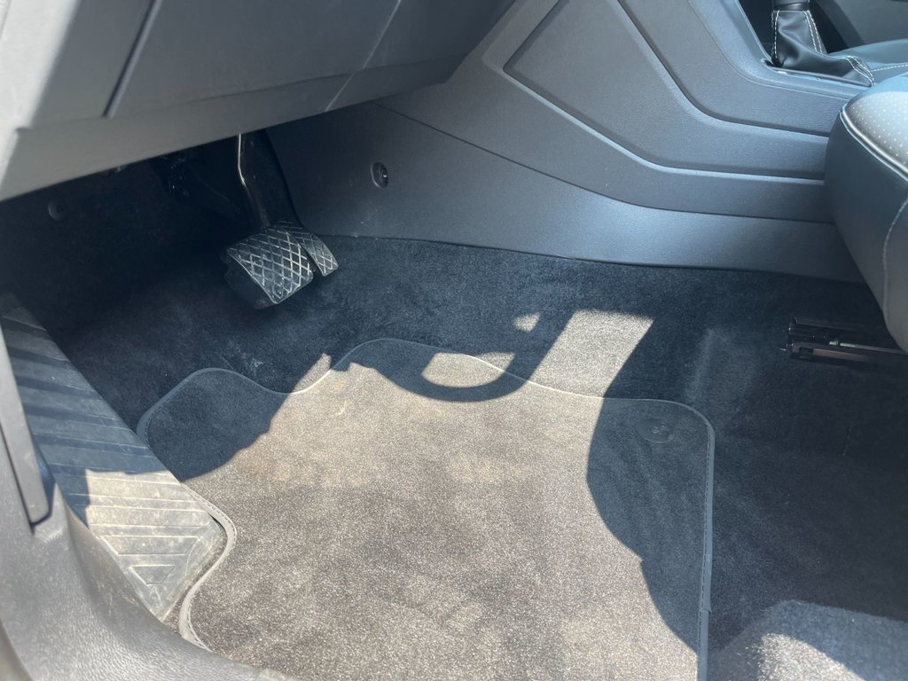 2021 Volkswagen Tiguan COMFORTLINE | Leather | CAM |USB| Warranty to 2026 in Saint John, New Brunswick - 15 - w1024h768px