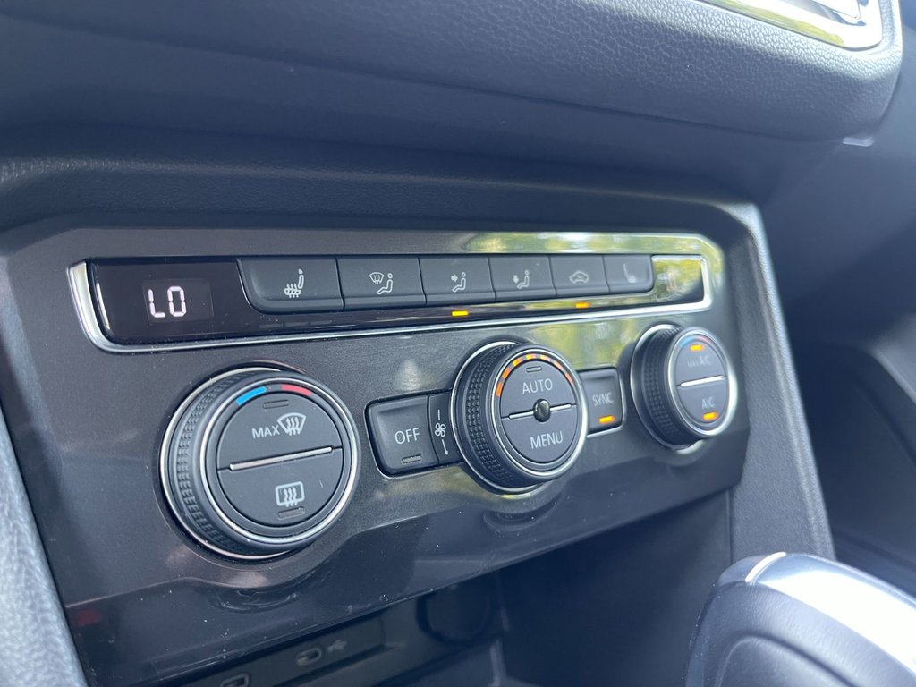 2021 Volkswagen Tiguan COMFORTLINE | Leather | CAM |USB| Warranty to 2026 in Saint John, New Brunswick - 23 - w1024h768px
