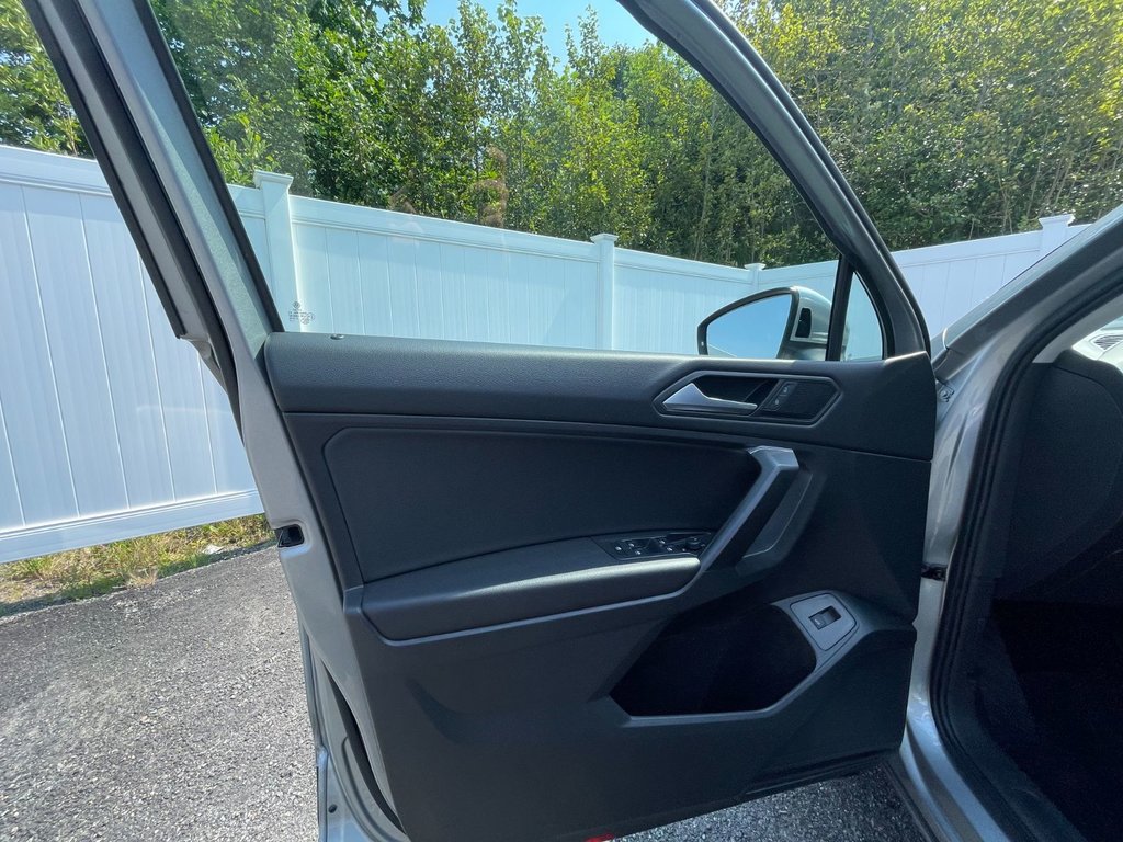 2021 Volkswagen Tiguan COMFORTLINE | Leather | CAM |USB| Warranty to 2026 in Saint John, New Brunswick - 9 - w1024h768px