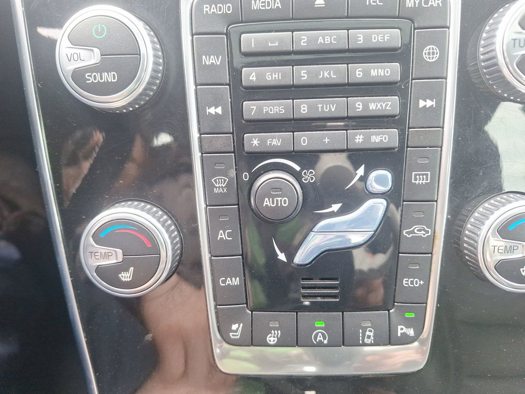 2018 Volvo V60 Dynamic | HtdSeat | USB in Saint John, New Brunswick - 27 - w1024h768px