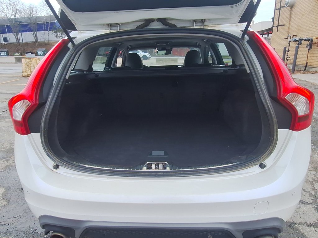 2018 Volvo V60 Dynamic | HtdSeat | USB in Saint John, New Brunswick - 36 - w1024h768px