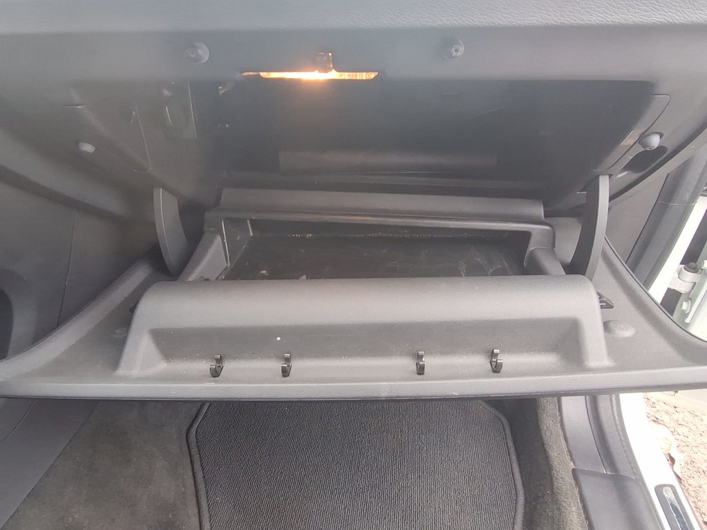 2018 Volvo V60 Dynamic | HtdSeat | USB in Saint John, New Brunswick - 43 - w1024h768px