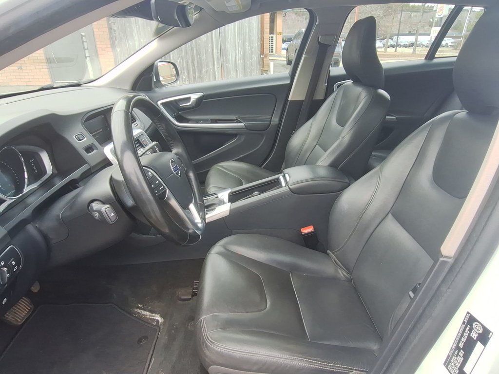 2018 Volvo V60 Dynamic | HtdSeat | USB in Saint John, New Brunswick - 13 - w1024h768px