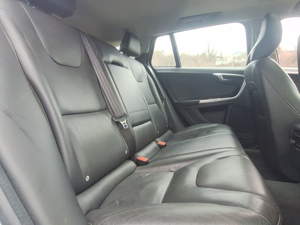 2018 Volvo V60 Dynamic | HtdSeat | USB in Saint John, New Brunswick - 39 - w1024h768px