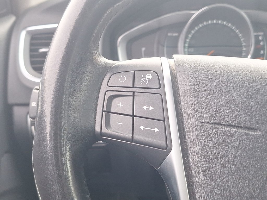 2018 Volvo V60 Dynamic | HtdSeat | USB in Saint John, New Brunswick - 20 - w1024h768px