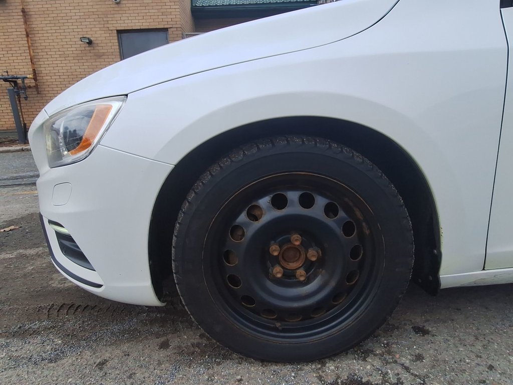 2018 Volvo V60 Dynamic | HtdSeat | USB in Saint John, New Brunswick - 10 - w1024h768px