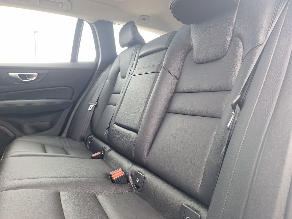 Volvo V60 Momentum | Roof | Nav | Cam | USB 2021 à Saint John, Nouveau-Brunswick - 34 - w1024h768px