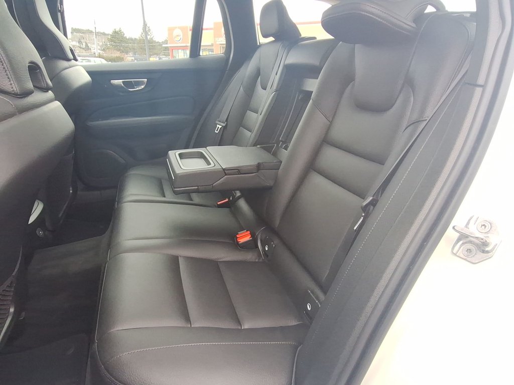 Volvo V60 Momentum | Roof | Nav | Cam | USB 2021 à Saint John, Nouveau-Brunswick - 33 - w1024h768px