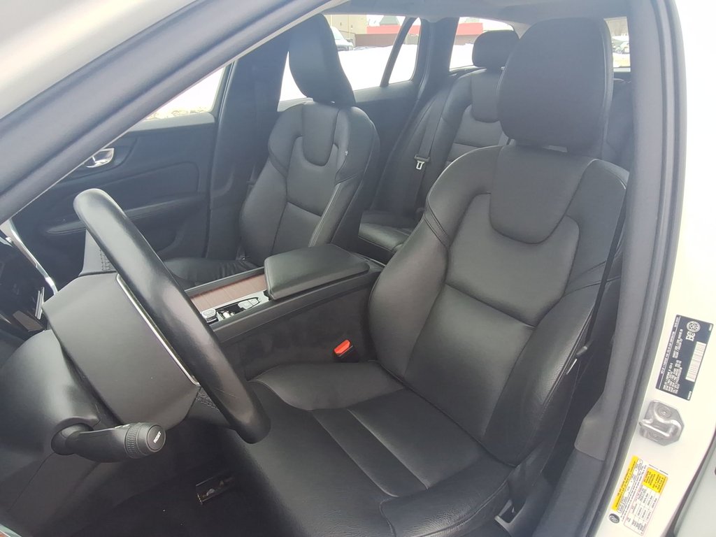 Volvo V60 Momentum | Roof | Nav | Cam | USB 2021 à Saint John, Nouveau-Brunswick - 11 - w1024h768px