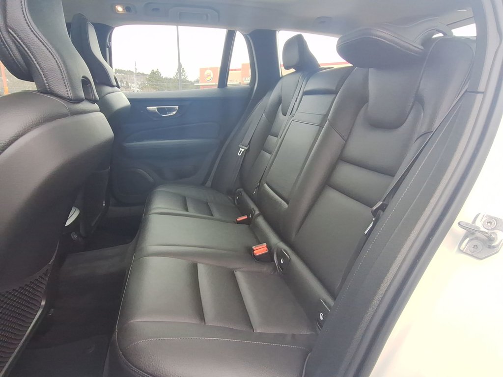 Volvo V60 Momentum | Roof | Nav | Cam | USB 2021 à Saint John, Nouveau-Brunswick - 32 - w1024h768px