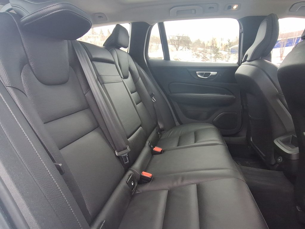 Volvo V60 Momentum | Roof | Nav | Cam | USB 2021 à Saint John, Nouveau-Brunswick - 39 - w1024h768px