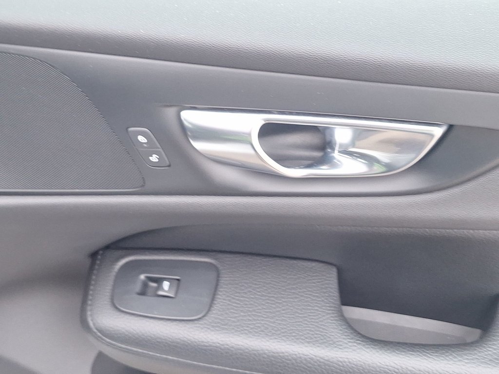 Volvo V60 Momentum | Roof | Nav | Cam | USB 2021 à Saint John, Nouveau-Brunswick - 46 - w1024h768px