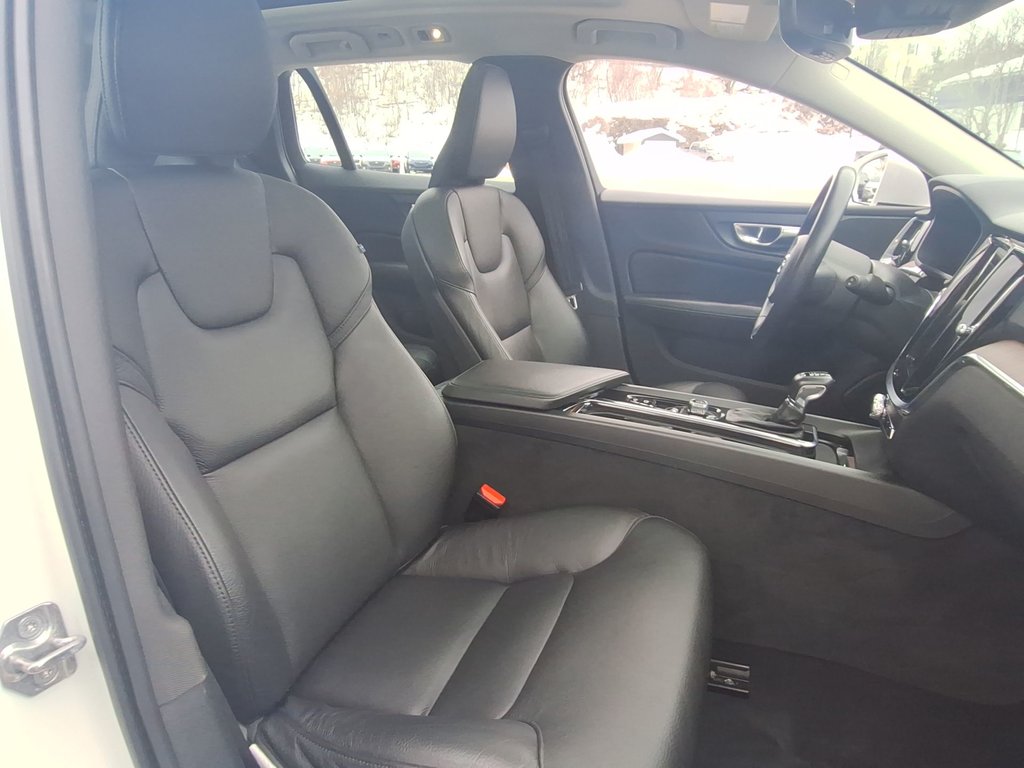 Volvo V60 Momentum | Roof | Nav | Cam | USB 2021 à Saint John, Nouveau-Brunswick - 42 - w1024h768px