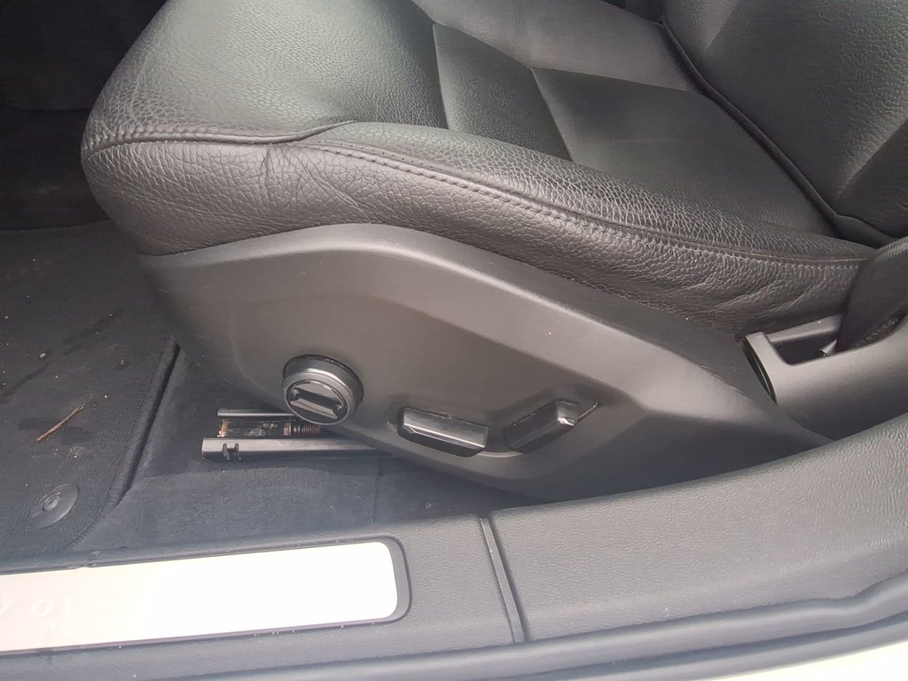 Volvo V60 Momentum | Roof | Nav | Cam | USB 2021 à Saint John, Nouveau-Brunswick - 14 - w1024h768px