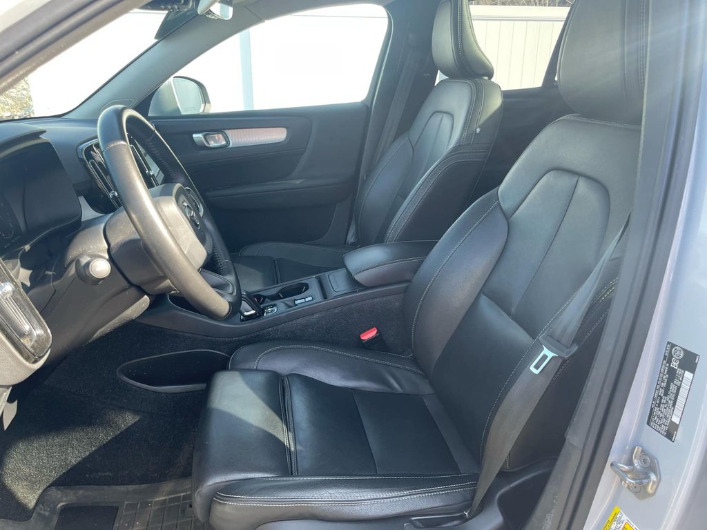 2020 Volvo XC40 Momentum | Leather | SunRoof | Cam | USB | XM in Saint John, New Brunswick - 10 - w1024h768px