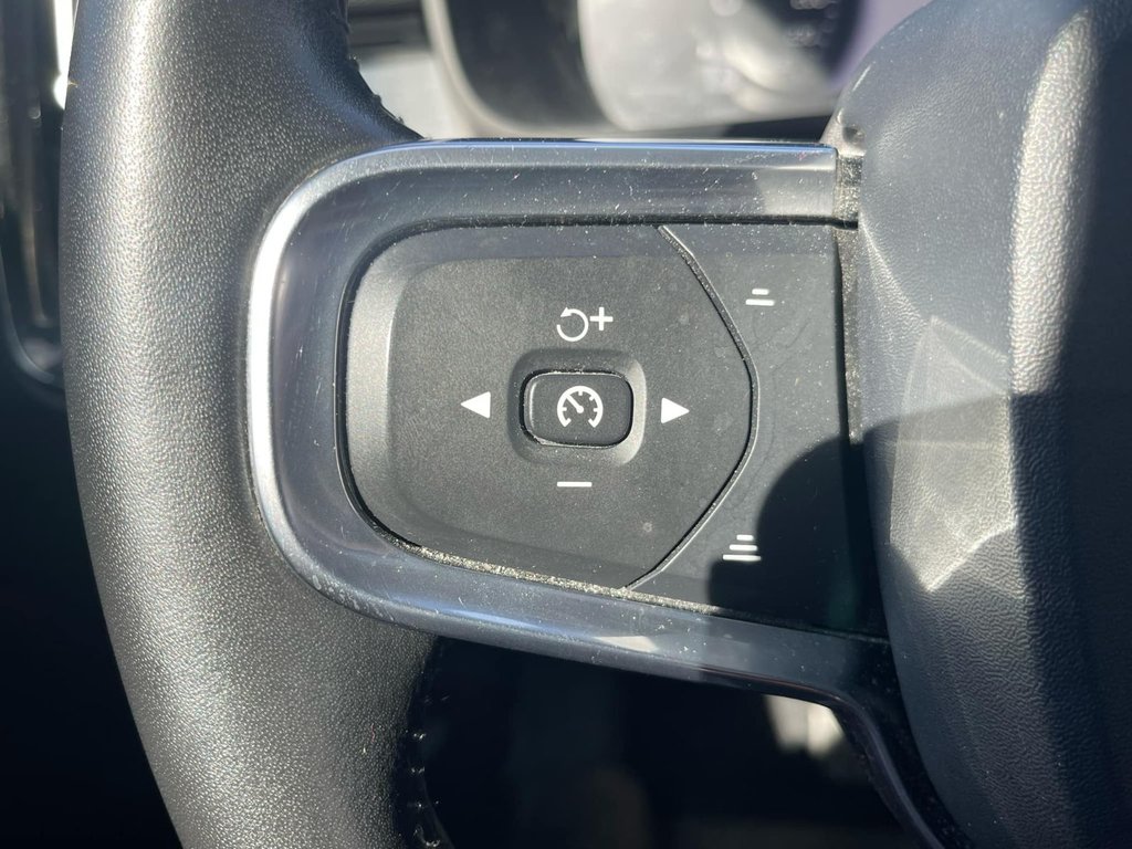 2020 Volvo XC40 Momentum | Leather | SunRoof | Cam | USB | XM in Saint John, New Brunswick - 20 - w1024h768px