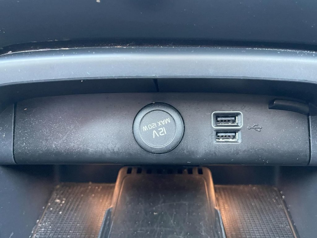 2020 Volvo XC40 Momentum | Leather | SunRoof | Cam | USB | XM in Saint John, New Brunswick - 31 - w1024h768px