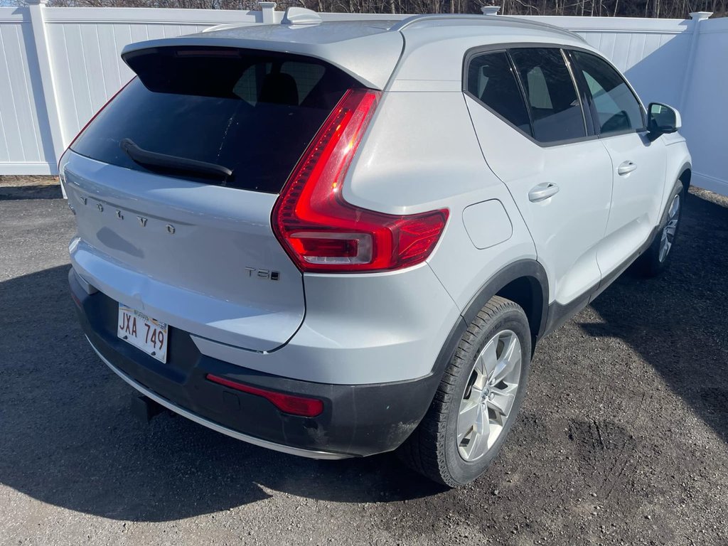 2020 Volvo XC40 Momentum | Leather | SunRoof | Cam | USB | XM in Saint John, New Brunswick - 3 - w1024h768px