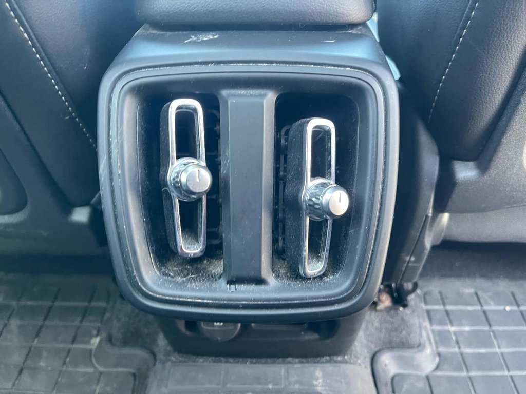 2020 Volvo XC40 Momentum | Leather | SunRoof | Cam | USB | XM in Saint John, New Brunswick - 39 - w1024h768px