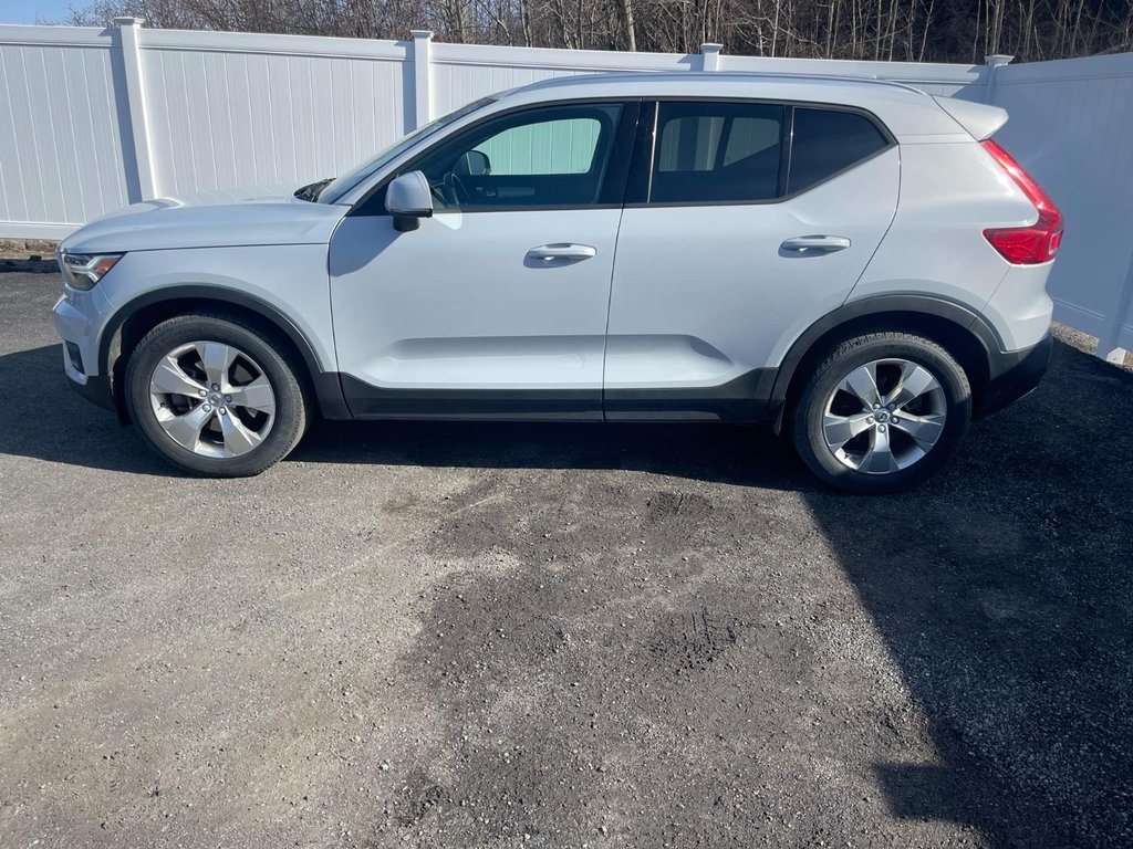 2020 Volvo XC40 Momentum | Leather | SunRoof | Cam | USB | XM in Saint John, New Brunswick - 6 - w1024h768px