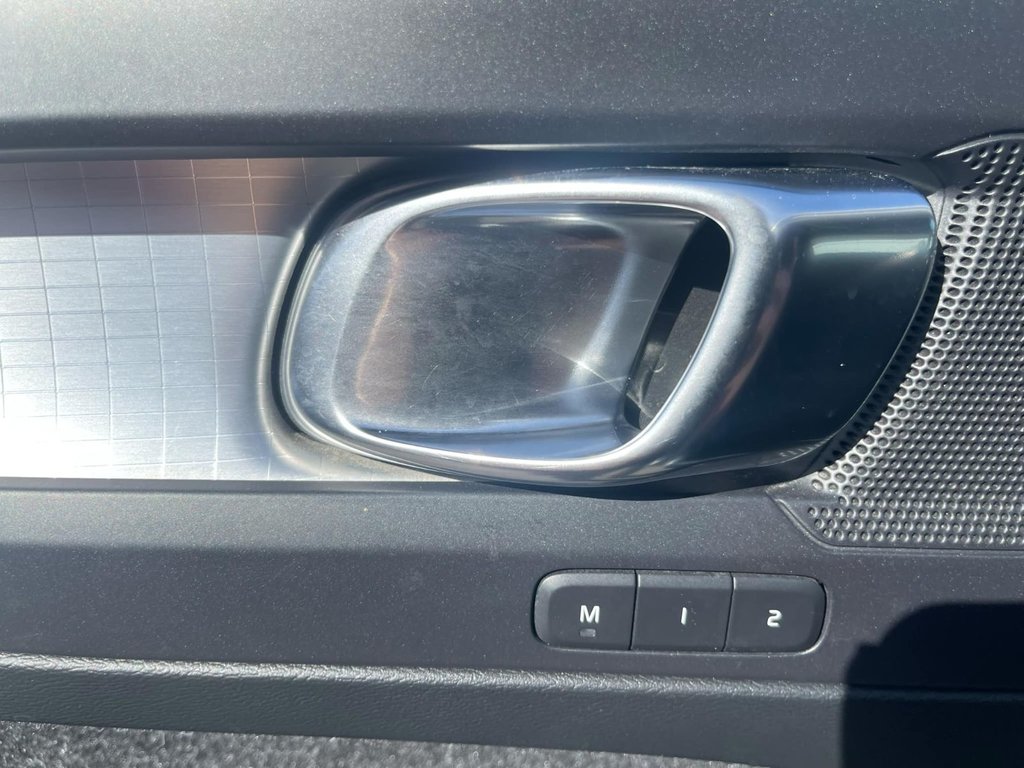 2020 Volvo XC40 Momentum | Leather | SunRoof | Cam | USB | XM in Saint John, New Brunswick - 15 - w1024h768px