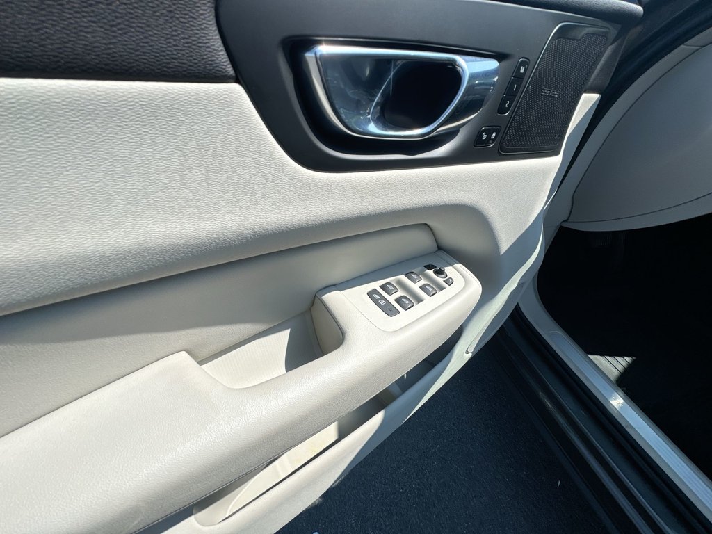 2021 Volvo XC60 Inscription | roof | cam | USB in Saint John, New Brunswick - 15 - w1024h768px