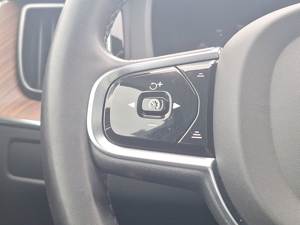 2023 Volvo XC60 Plus Dark Theme | Roof | Nav in Saint John, New Brunswick - 20 - w1024h768px