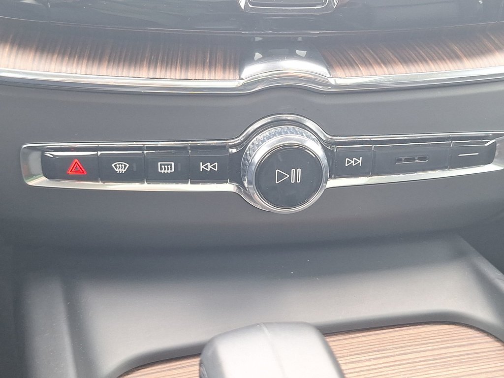 2023 Volvo XC60 Plus Dark Theme | Roof | Nav in Saint John, New Brunswick - 27 - w1024h768px
