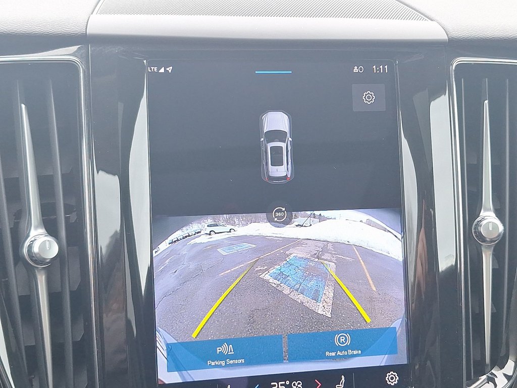 2023 Volvo XC60 Plus Dark Theme | Roof | Nav in Saint John, New Brunswick - 26 - w1024h768px