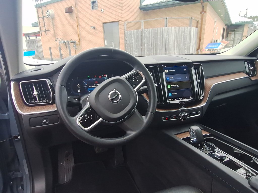 2023 Volvo XC60 Plus Dark Theme | Roof | Nav in Saint John, New Brunswick - 12 - w1024h768px