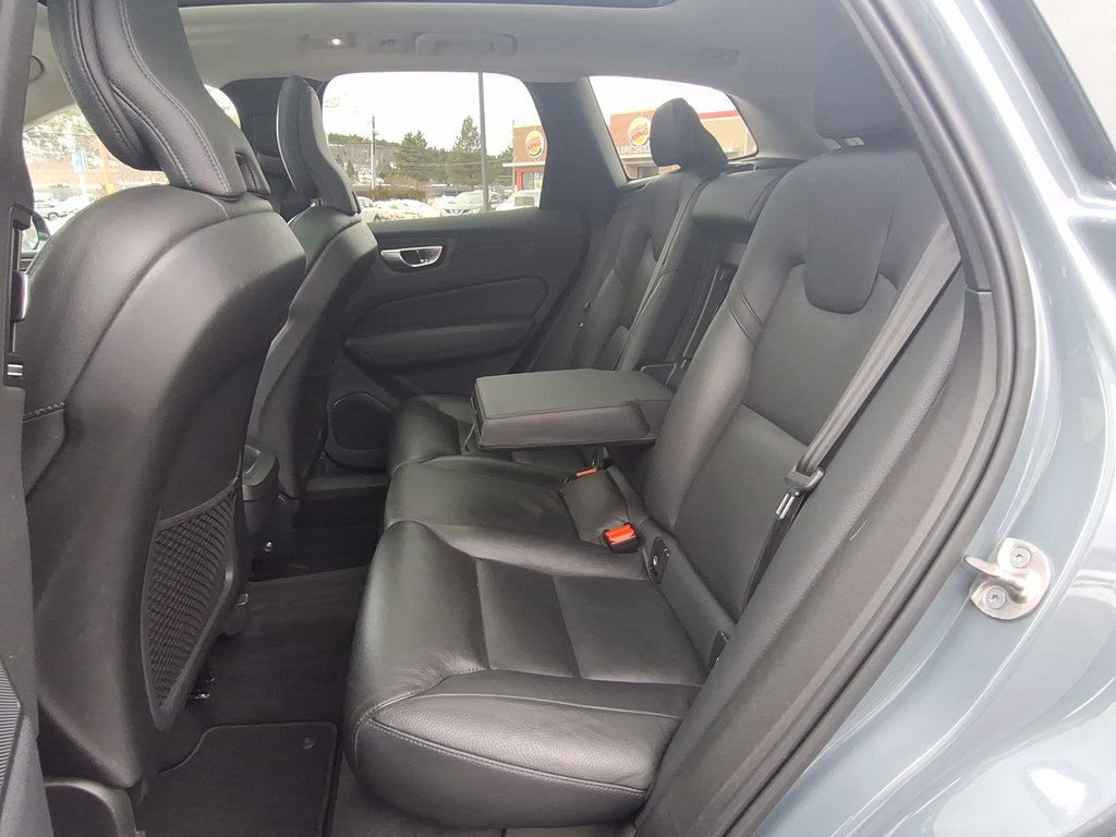 2023 Volvo XC60 Plus Dark Theme | Roof | Nav in Saint John, New Brunswick - 33 - w1024h768px
