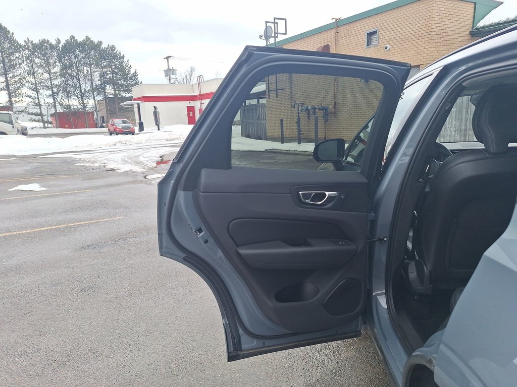 2023 Volvo XC60 Plus Dark Theme | Roof | Nav in Saint John, New Brunswick - 35 - w1024h768px