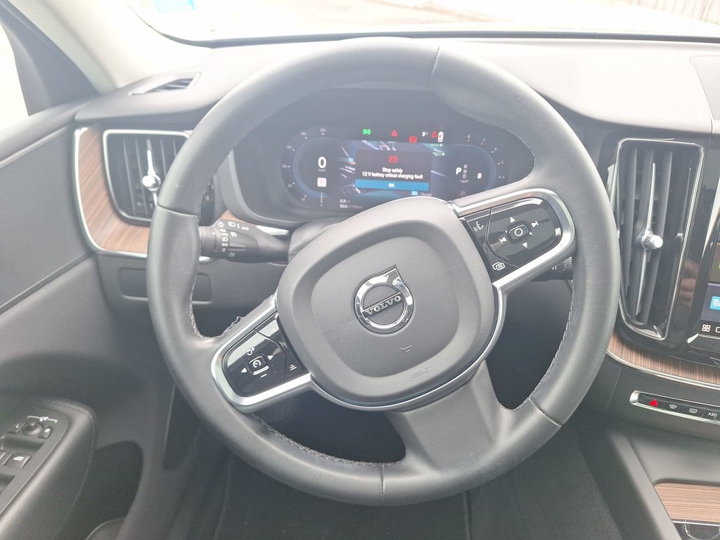2023 Volvo XC60 Plus Dark Theme | Roof | Nav in Saint John, New Brunswick - 18 - w1024h768px