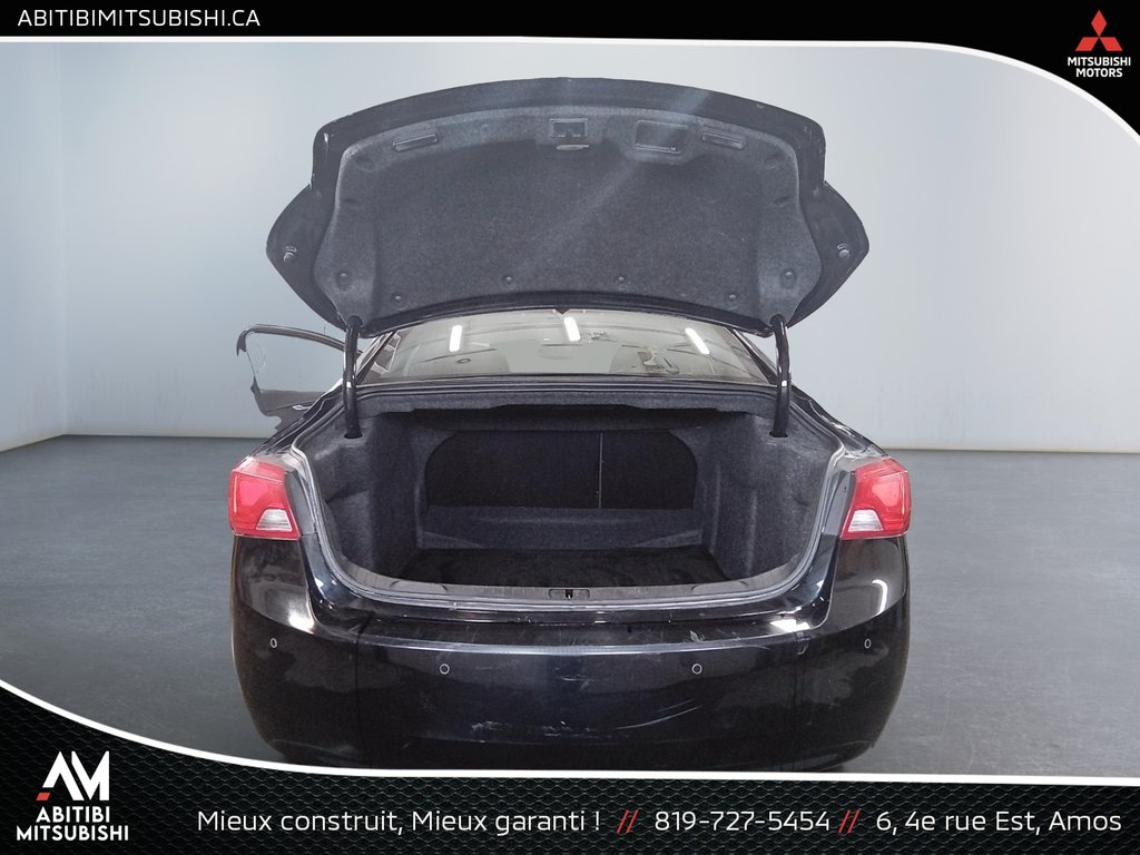 2014 Chevrolet Impala LT in Amos, Quebec - 20 - w1024h768px