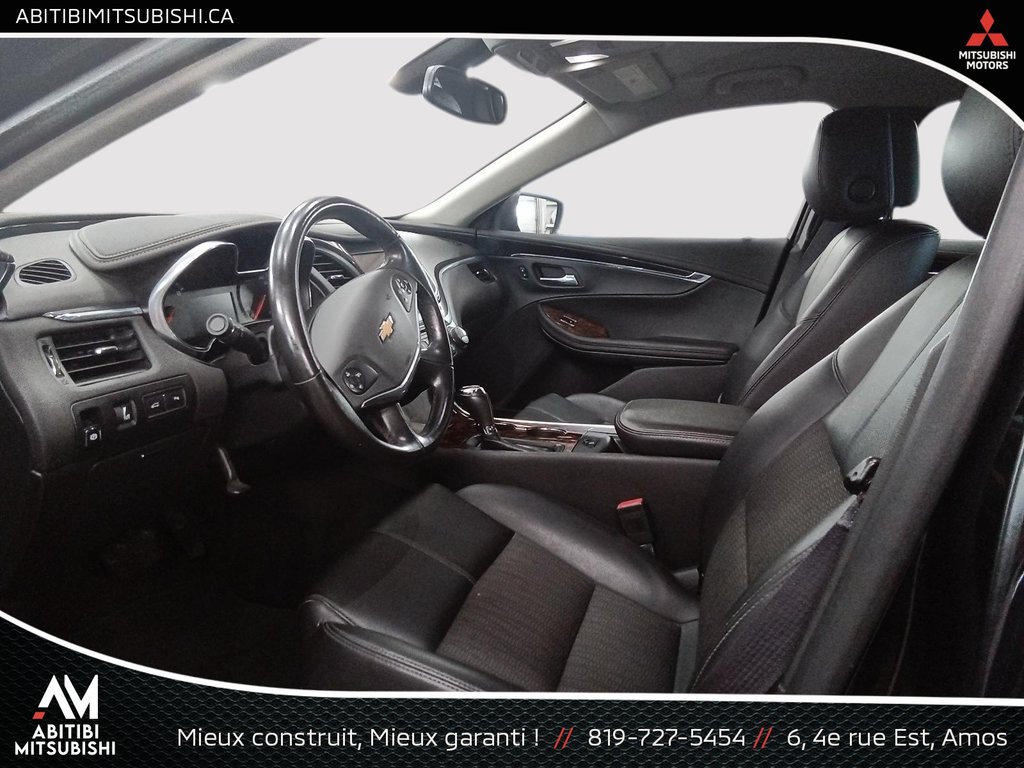2014 Chevrolet Impala LT in Amos, Quebec - 10 - w1024h768px