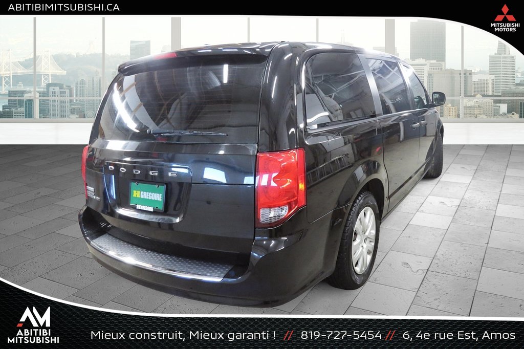 2018  Grand Caravan Canada Value Package in Amos, Quebec - 13 - w1024h768px