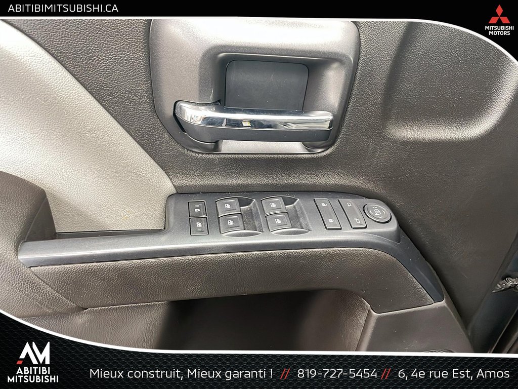 GMC Sierra 1500 4WD Crew Cab 2017 à Amos, Québec - 11 - w1024h768px