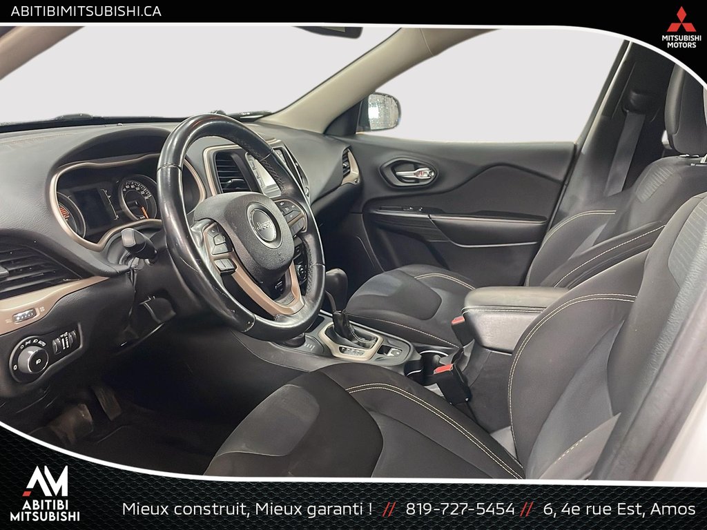 2016 Jeep Cherokee North in Amos, Quebec - 9 - w1024h768px